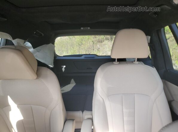 5UXCW2C03N9K49672 2022 BMW X7 Белый Вид задних сидений