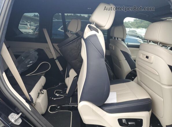 5UXCX6C01N9L68051 2022 BMW X7 Синий Вид задней части салона