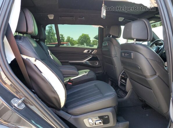 5UXCX6C0XM9G16637 2021 BMW X7 Серый Вид задней части салона