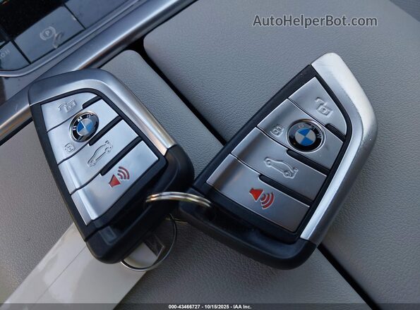 5UXCY6C00P9P21010 2023 BMW X6 Черный Вид панели приборов