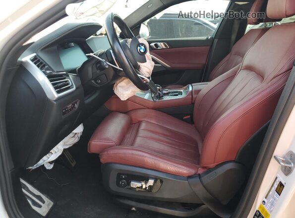 5UXCY8C0XM9G38050 2021 BMW X6 Белый Вид салона спереди