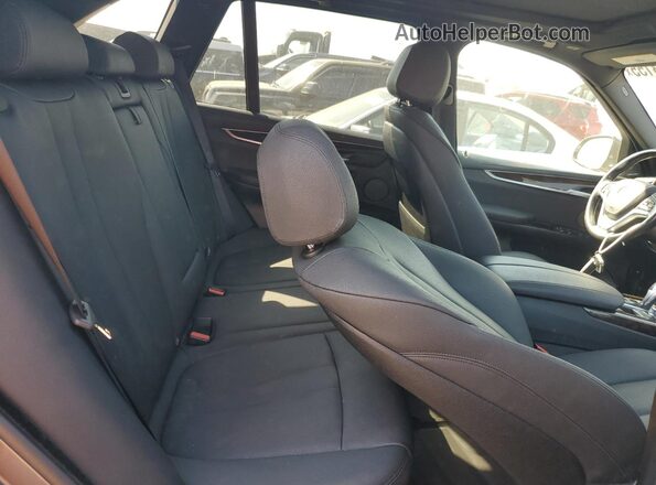 5UXKT0C55J0W01301 2018 BMW X5 Серебряный Вид задних сидений