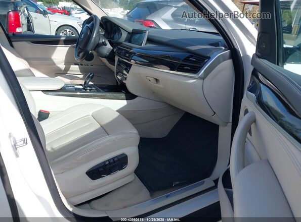 5UXKT0C56G0S75677 2016 BMW X5 Белый Вид салона спереди