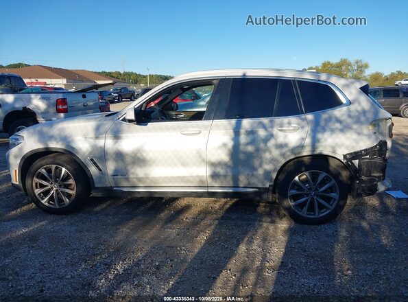 5UXTR9C55JLC69529 2018 BMW X3 Белый Панорамный вид салона 360°