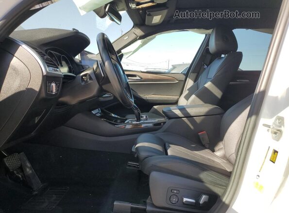 5UXTY3C03M9G76383 2021 BMW X3 Белый Вид салона спереди