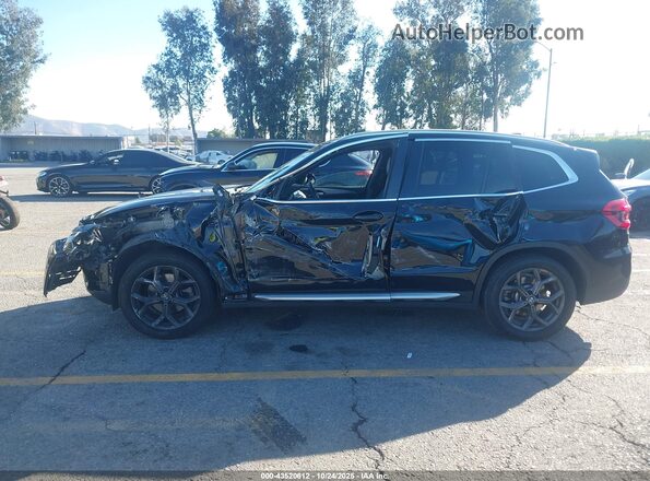 5UXTY5C03M9H42667 2021 BMW X3 Черный Панорамный вид салона 360°
