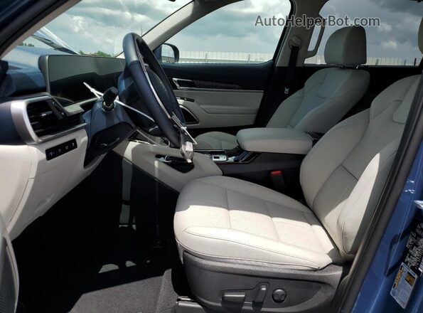 5XYP34GC8SG628687 2025 KIA TELLURIDE Blue Front interior view