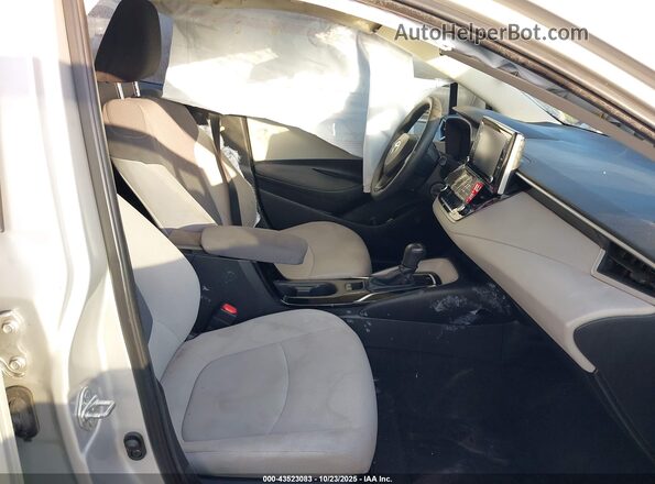 5YFEPMAE0MP185603 2021 TOYOTA LL Серебряный Вид салона спереди