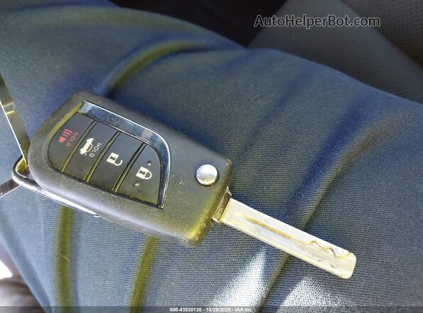 5YFS4MCE9NP107802 2022 TOYOTA LL Белый Вид панели приборов