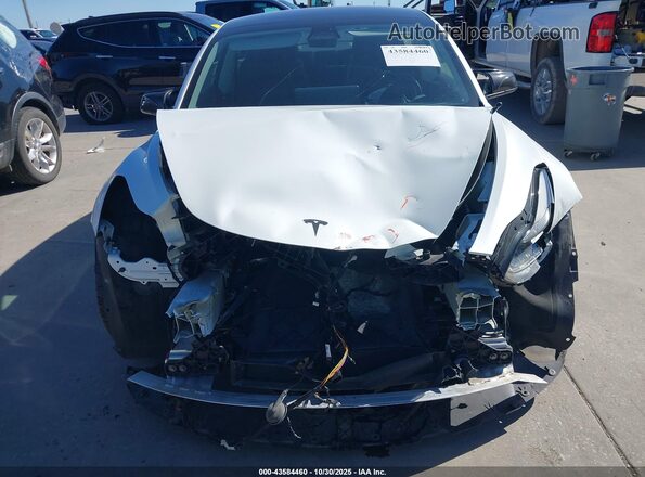 5YJ3E1EB2NF288093 2022 TESLA MODEL 3 White Widok zestawu wskaźników