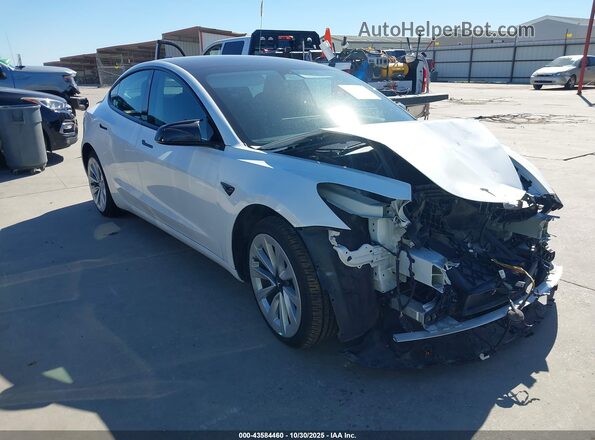 5YJ3E1EB2NF288093 2022 TESLA MODEL 3 White Przód prawy