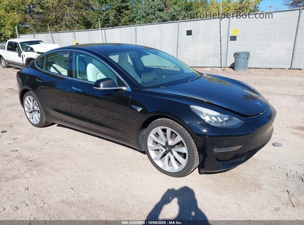 5YJ3E1EB8JF182774 2018 TESLA MODEL 3 Черный Передняя правая четверть
