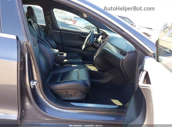 5YJSA1E46KF313596 2019 TESLA MODEL S Gray Widok wnętrza z przodu