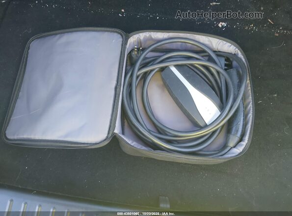 5YJSA1E56PF527181 2023 TESLA MODEL S Gray Vista del salpicadero
