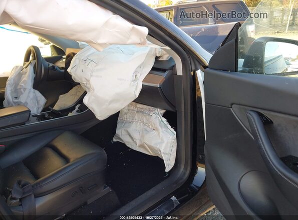 5YJYGDEE1LF047831 2020 TESLA MODEL Y Black Вид салону спереду
