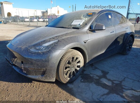 5YJYGDEEXMF244529 2021 TESLA MODEL Y Gray Передня ліва чверть