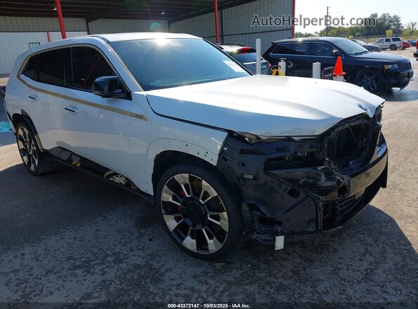 5YM23CS04S9Z08259 2025 BMW OTHER White წინა მარჯვენა