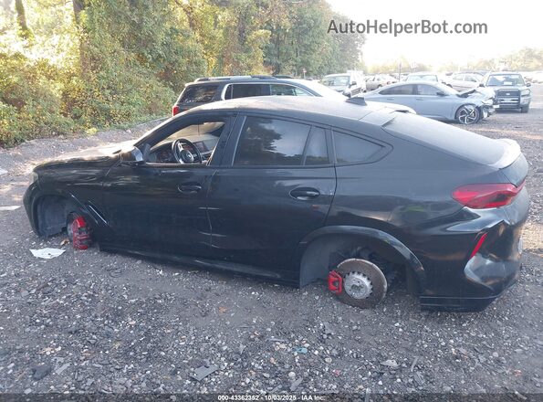 5YMCY0C0XM9G56512 2021 BMW X6 M Black Widok wnętrza 360 stopni