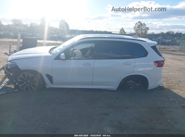 5YMJU0C08P9P88463 2023 BMW X5 Белый 