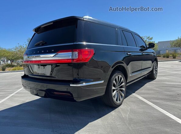5LMJJ3HT9JEL12364 2018 LINCOLN NAVIGATOR Черный Вид спереди