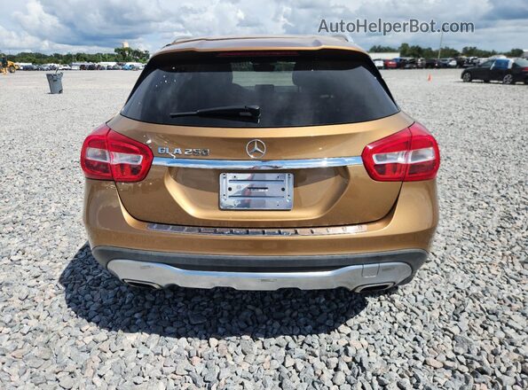 WDCTG4EB1JJ416056 2018 MERCEDES-BENZ GLA-CLASS Brown Widok wnętrza z przodu