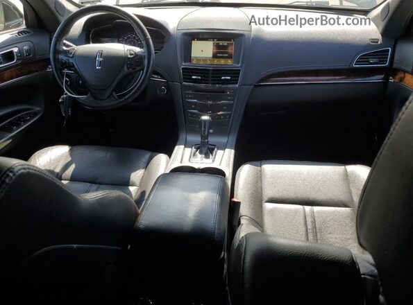 2LMHJ5NK5JBL02651 2018 LINCOLN MKT Черный Вид щитка приборов