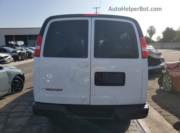 1GAZGNFP3P1234182 2023 CHEVROLET EXPRESS Белый Вид салона спереди