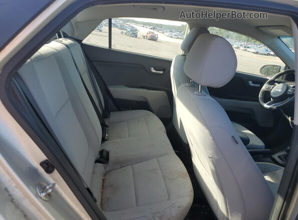 3KPA24AB5JE103168 2018 KIA RIO Silver Vista interior trasera