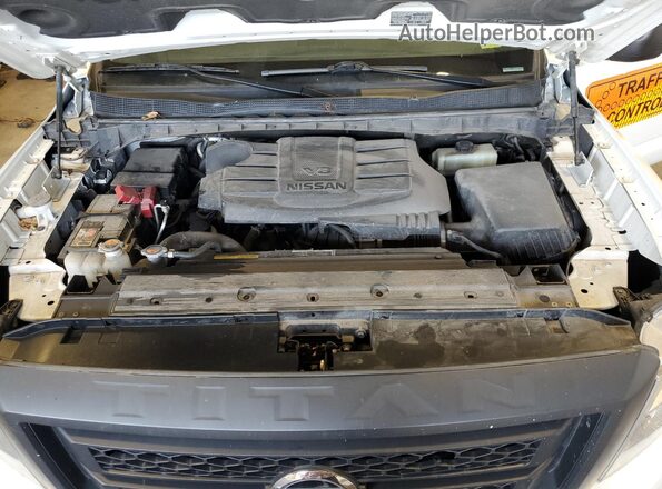 1N6AA1EC8NN107024 2022 NISSAN TITAN White Vista del compartimento del motor