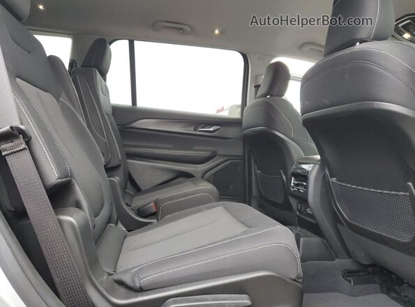 1C4RJJAG5P8912043 2023 JEEP GRAND Серебряный Вид подкапотного пространства