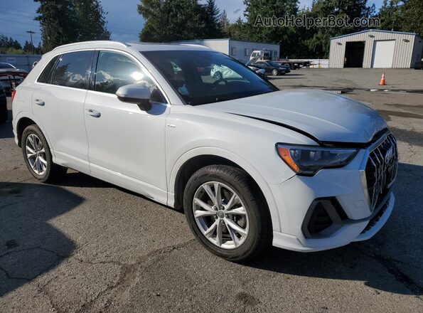 WA1DECF37M1009570 2021 AUDI Q3 White Widok z przodu