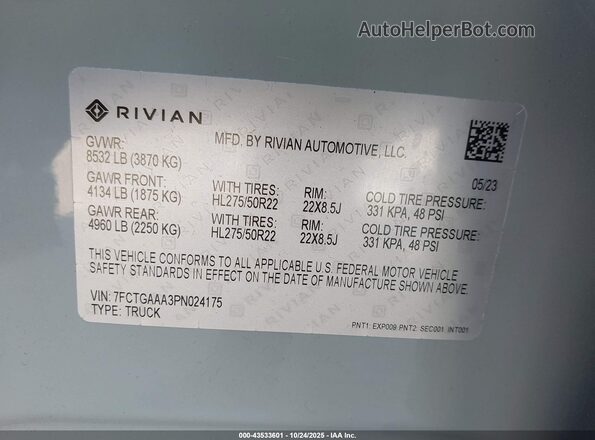 7FCTGAAA3PN024175 2023 RIVIAN R1T Gray Շարժիչի բաժամունքի տեսք
