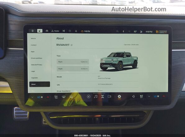 7FCTGAAA3PN024175 2023 RIVIAN R1T Gray 