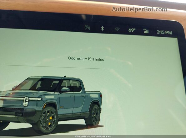 7FCTGCAPXSN042441 2025 RIVIAN R1T Light Blue Widok tylnych siedzeń