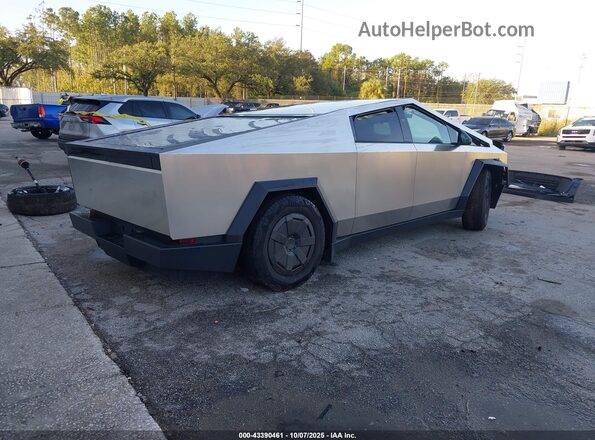 7G2CEHED6SA065555 2025 TESLA CYBERTRUCK Серебряный Задняя правая четверть