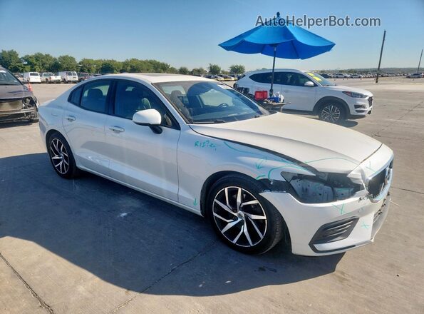 7JR102FK5KG016375 2019 VOLVO S60 Белый Передняя правая четверть