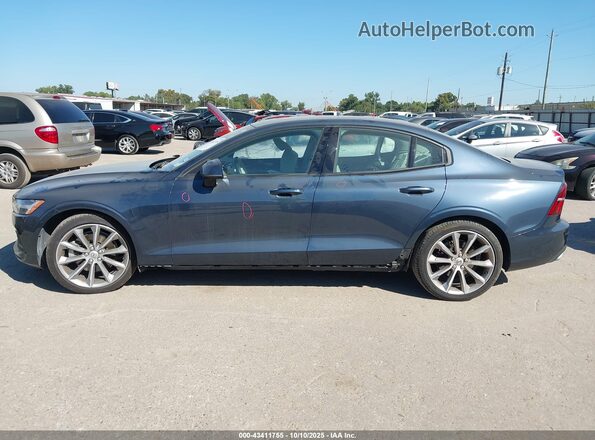 7JR102FK8MG091431 2021 VOLVO S60 Синий Панорамный вид салона 360°