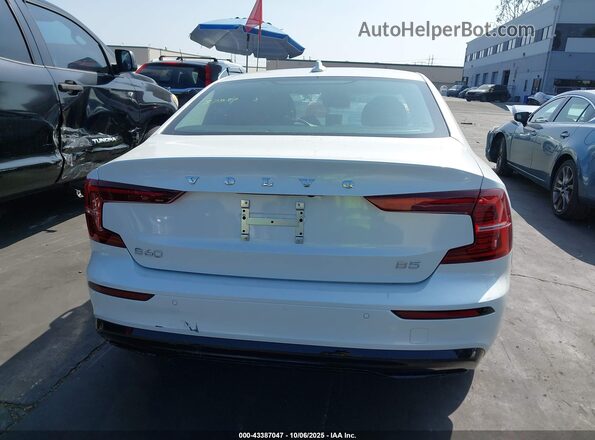 7JRL12FK9RG313360 2024 VOLVO S60 Белый 