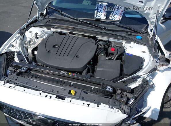 7JRL12FK9RG313360 2024 VOLVO S60 Белый Вид сзади