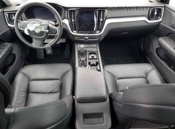 7JRL12TKXRG321200 2024 VOLVO S60 Черный Вид панели приборов