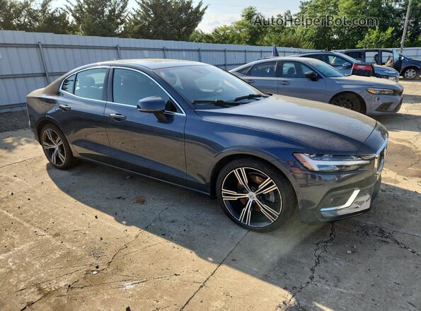 7JRL12TL0NG161640 2022 VOLVO S60 Синий Передняя правая четверть
