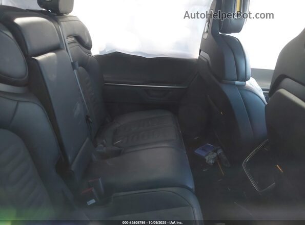 7PDSGBBAXSN063787 2025 RIVIAN R1S Зеленый Вид наклейки с VIN-кодом
