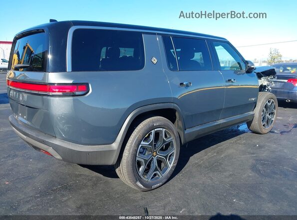 7PDSGCBA8TN075797 2026 RIVIAN R1S Серый Задняя правая четверть