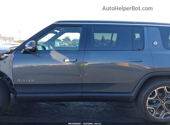 7PDSGCBA8TN075797 2026 RIVIAN R1S Серый 