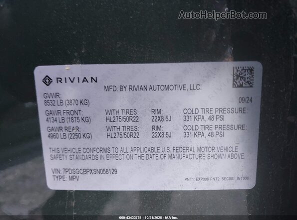 7PDSGCBPXSN058129 2025 RIVIAN R1S Green Vista del compartimento del motor