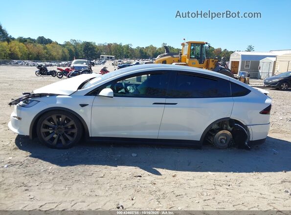 7SAXCBE54RF460155 2024 TESLA MODEL X Белый Панорамный вид салона 360°