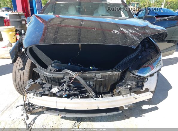7SAXCBE60SF462340 2025 TESLA MODEL X Черный Вид спереди