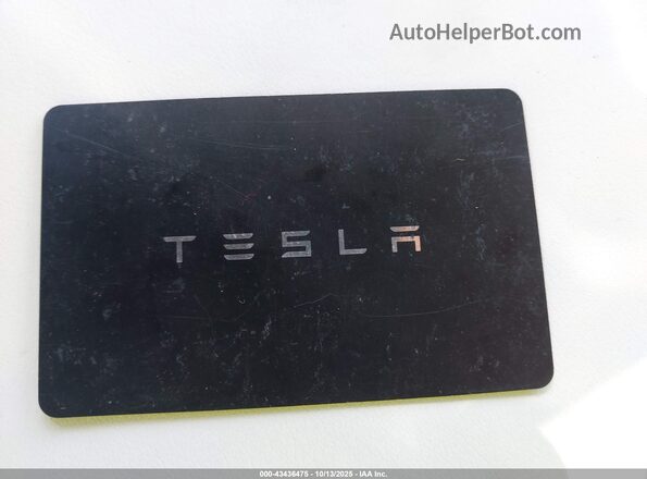 7SAXCBE60SF462340 2025 TESLA MODEL X Черный Вид панели приборов