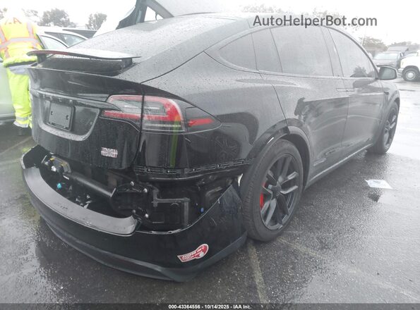7SAXCBE63RF440021 2024 TESLA MODEL X Черный Задняя правая четверть