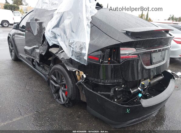 7SAXCBE63RF440021 2024 TESLA MODEL X Черный Вид спереди